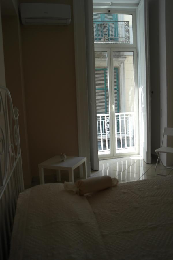 Bed and Breakfast A Due Passi Da Dante Nápoles Exterior foto