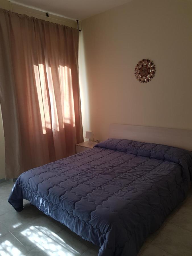 Bed and Breakfast A Due Passi Da Dante Nápoles Exterior foto